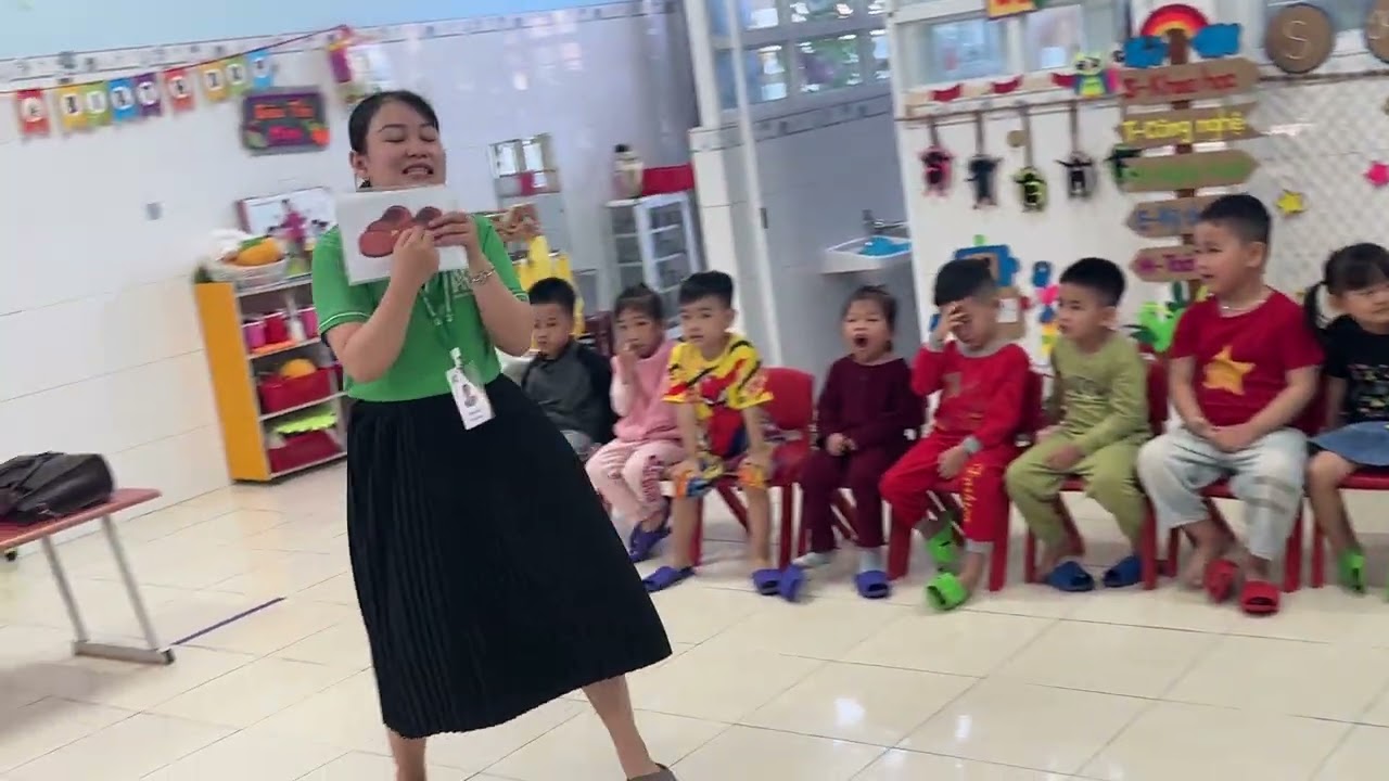 Unit 4: Clothes - lớp Chồi 1 - GV: Nguyễn Thị Liên