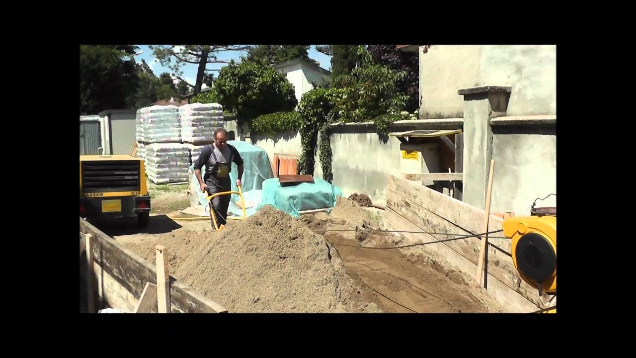 CONTINENTAL CargoCity 190 screeding Sand-Cement-Leca for Floor Foundatons