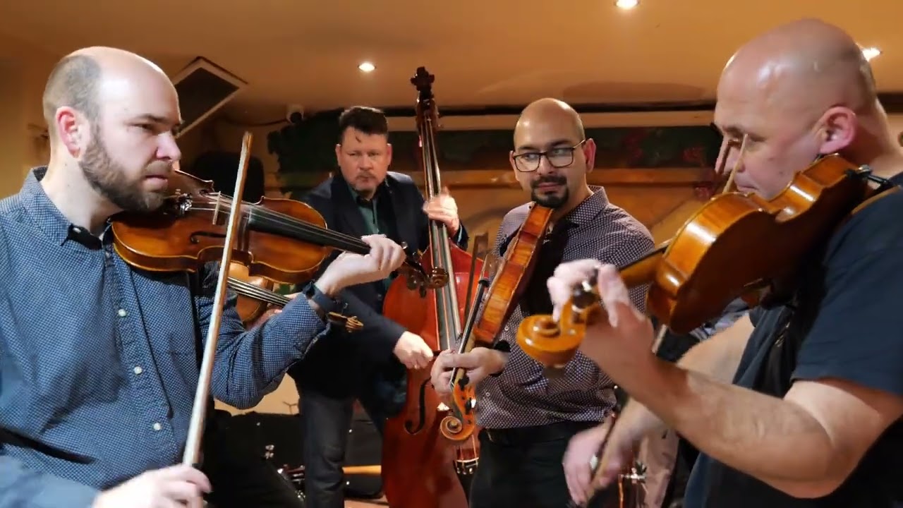 Hagyományok találkozása