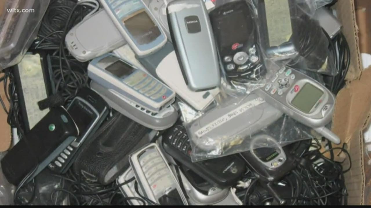FCC gives prisons options to combat cell phone use