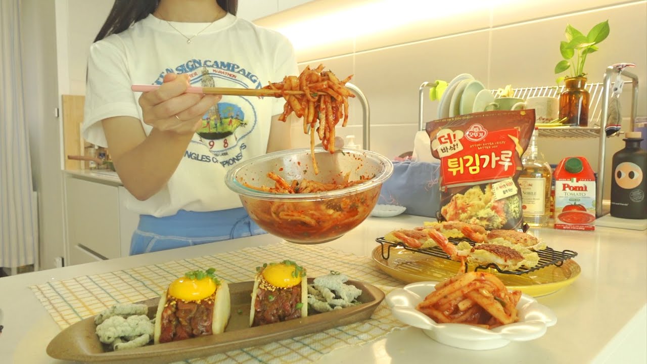 코스트코 갔다가 손님초대 상 차리기. 하루만 영업하는 소잉클래스 중급반, 배 육회샌드위치, 꿀대구, 통통한 새우전