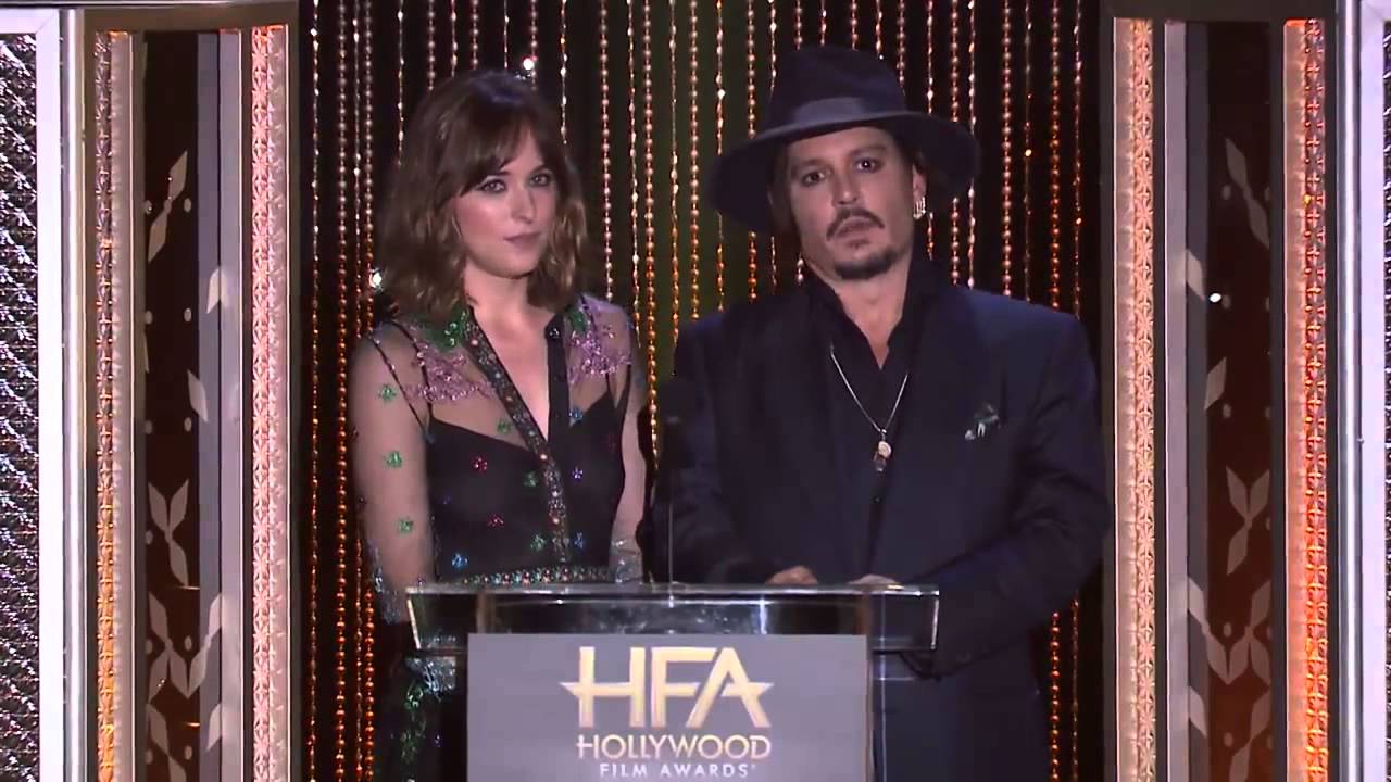 Dakota Johnson y Johnny Depp - Hollywood Film Awards
