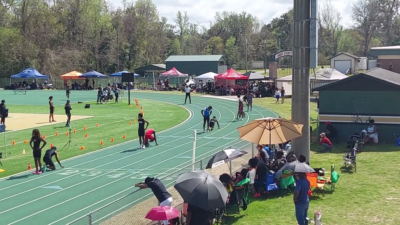 Lincoln JET-2026-400m-Heat 1-Dallas Douglas