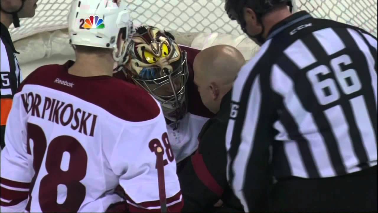 Mike Smith takes skate to head. Phoenix Coyotes vs St. Louis Blues 4/6/12 NHL Hockey