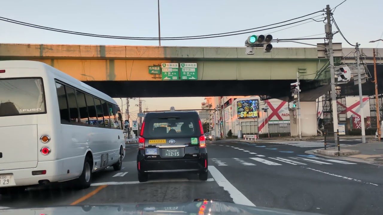 【R35 GT-Rで朝活】江坂〜伊丹空港【スカイランドHARADA】