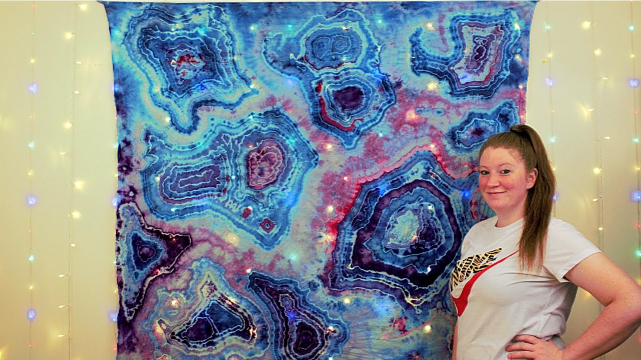 How to Tie Dye a Geode Tapestry (Ice Dye)