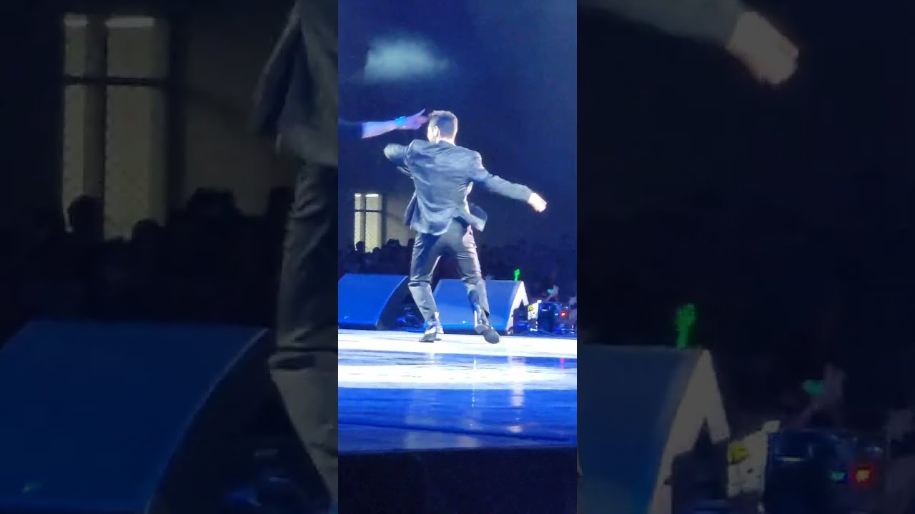 [뒷태영상] 멋짐 폭발한다 💥 #풍악을울려라 #장민호 #청주피크닉콘서트 #정장 #자켓 #휘날리며 #장폭스 #패션 #jangminho  #youtube