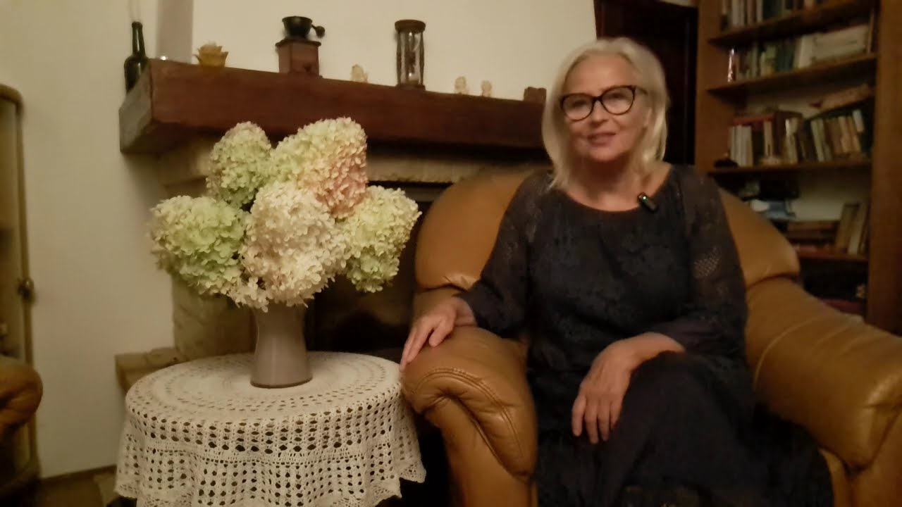 W KRĘGU POEZJI - Maria Pawlikowska -Jasnorzewska  