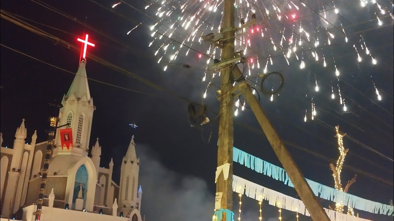 Light Show St.Marys Church,Kuzhikkattussery ( Kombodinjamakkal)