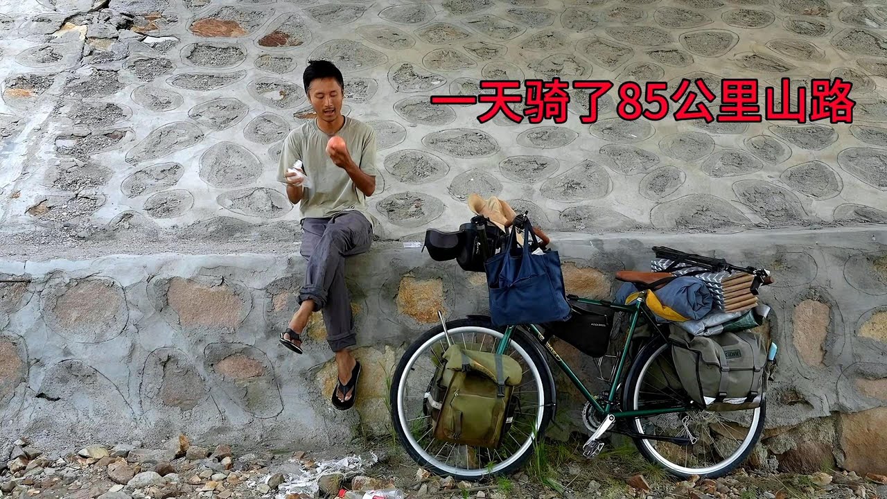 騎行內蒙古天黑來到阿爾山，入住鐵皮房遇到一個騎行的，嚇死我了