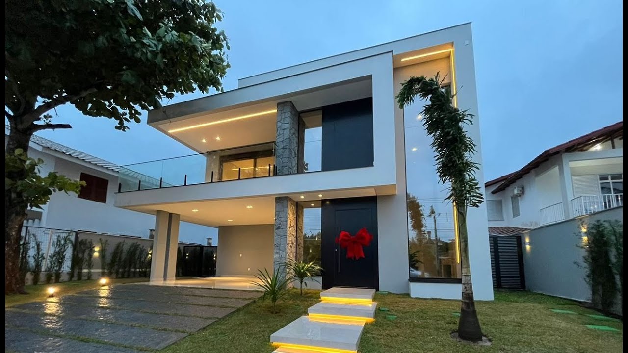 A CASA VA  com 306,07 m&sup2;  em Florian&oacute;polis.