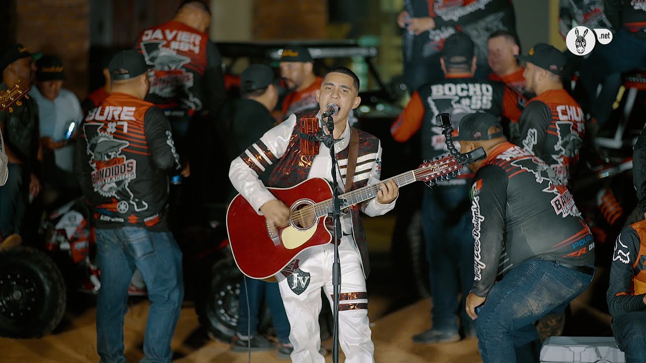 Jacob Vega y Su Nuevo Respaldo - Me Miraran Contento (en vivo) | TIA FILMS