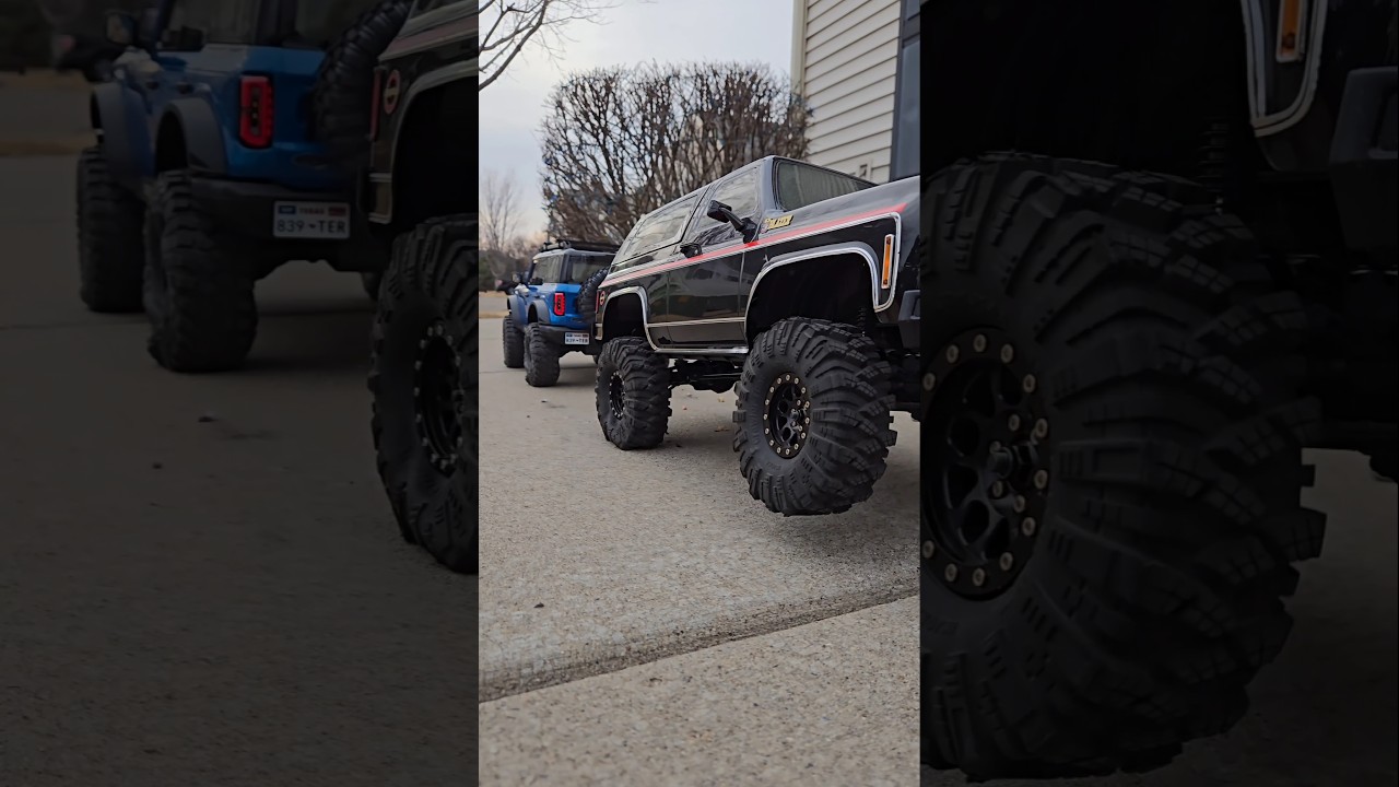 Trx4 bronco vs Fcx10 k5.                      #traxxastrx4 #fcx10 #fordbronco  #rcshorts #rctrucks