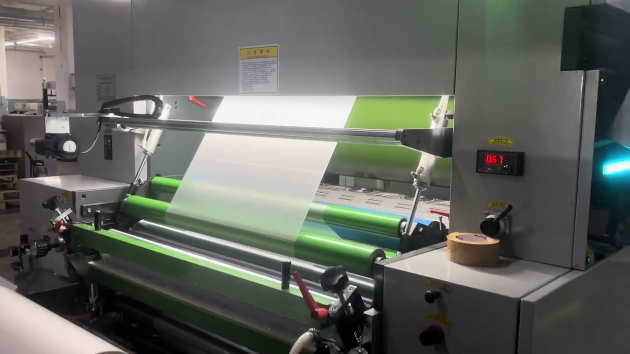 The newest ZFM-1080RN Automatic film laminating machine with hot knife with powder remover 