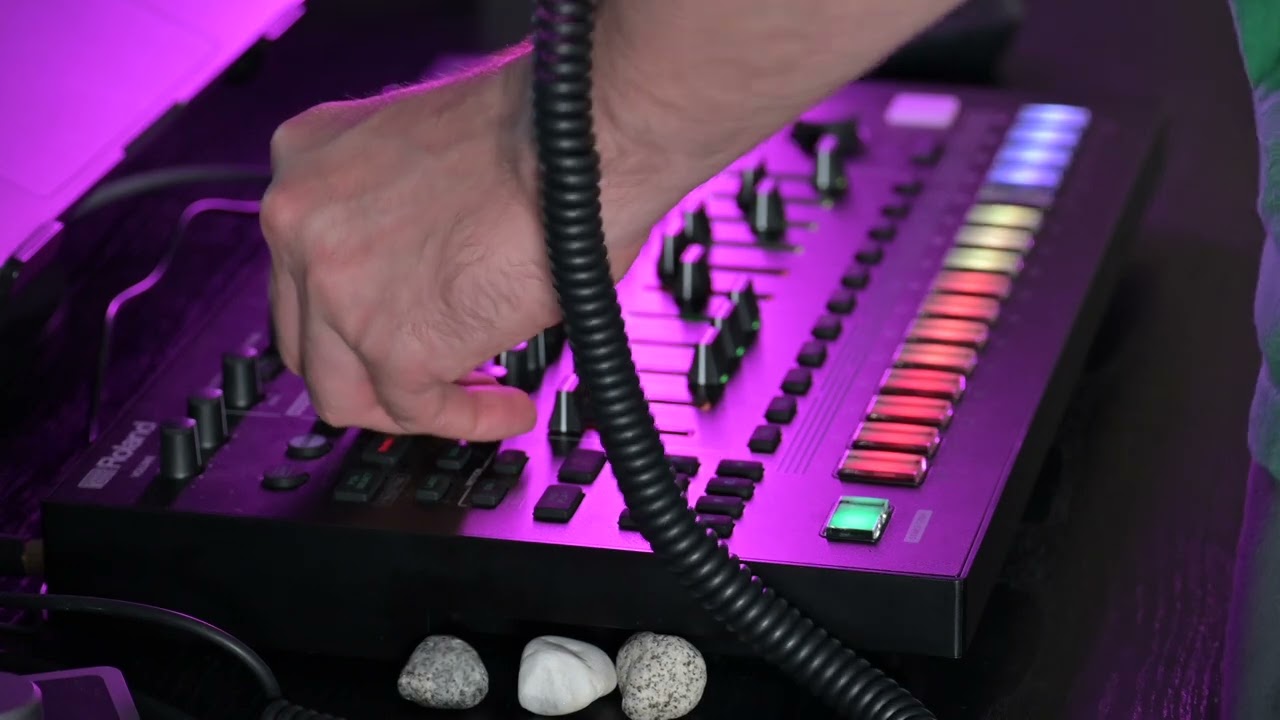 Drum'n'Bass beat on Roland TR8s (170BPM)