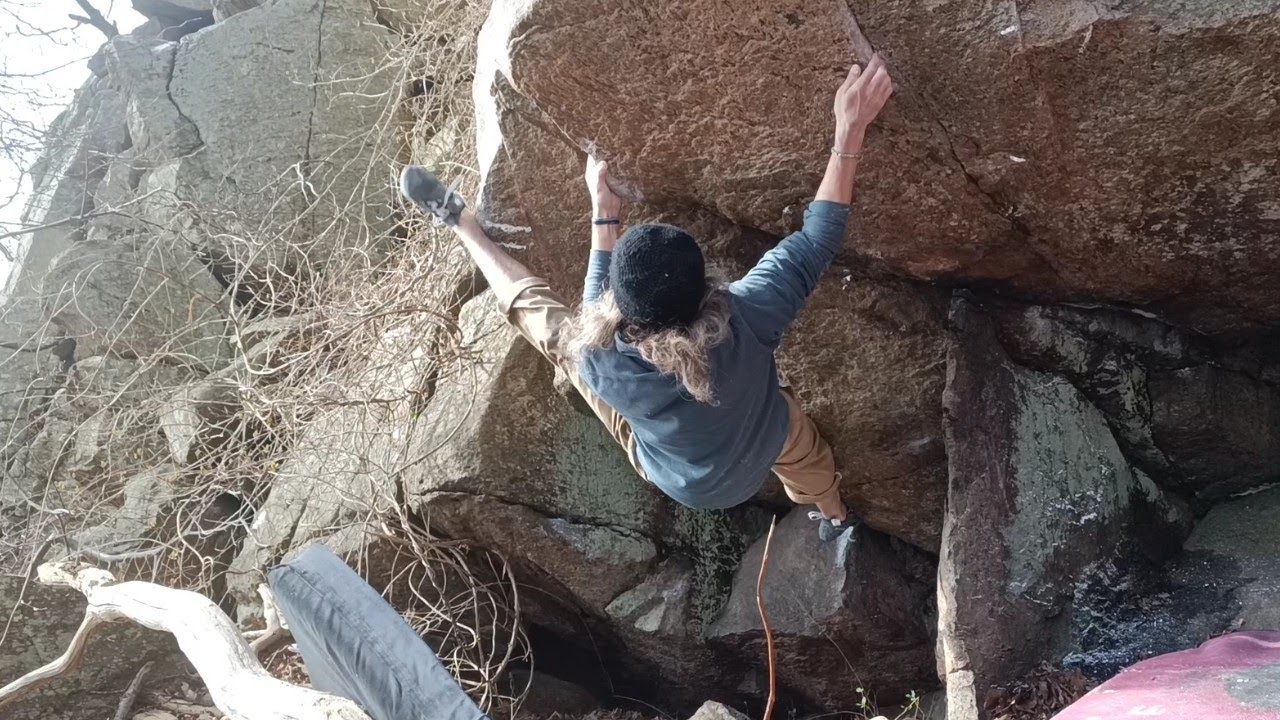 N&auml;sbr&auml;nnan low - Kullaberg boulder