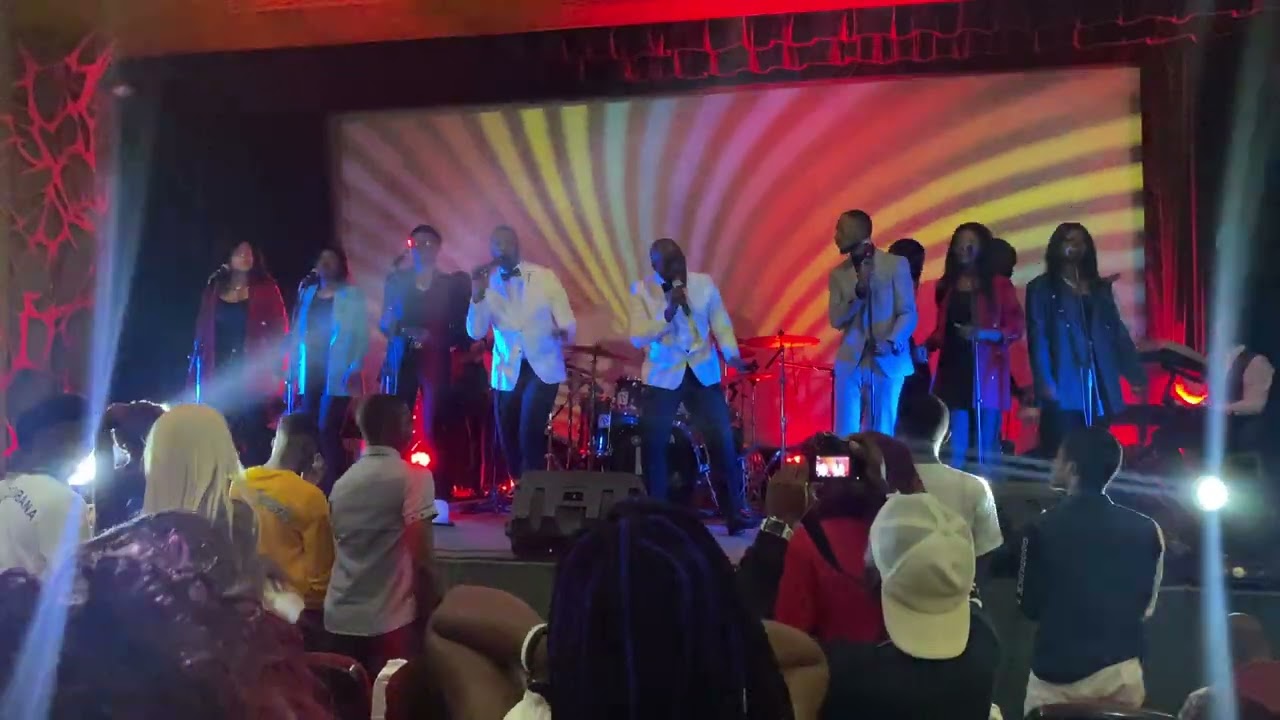 Fuxxy Tshizeb et Elvie Nzita - Ngolu