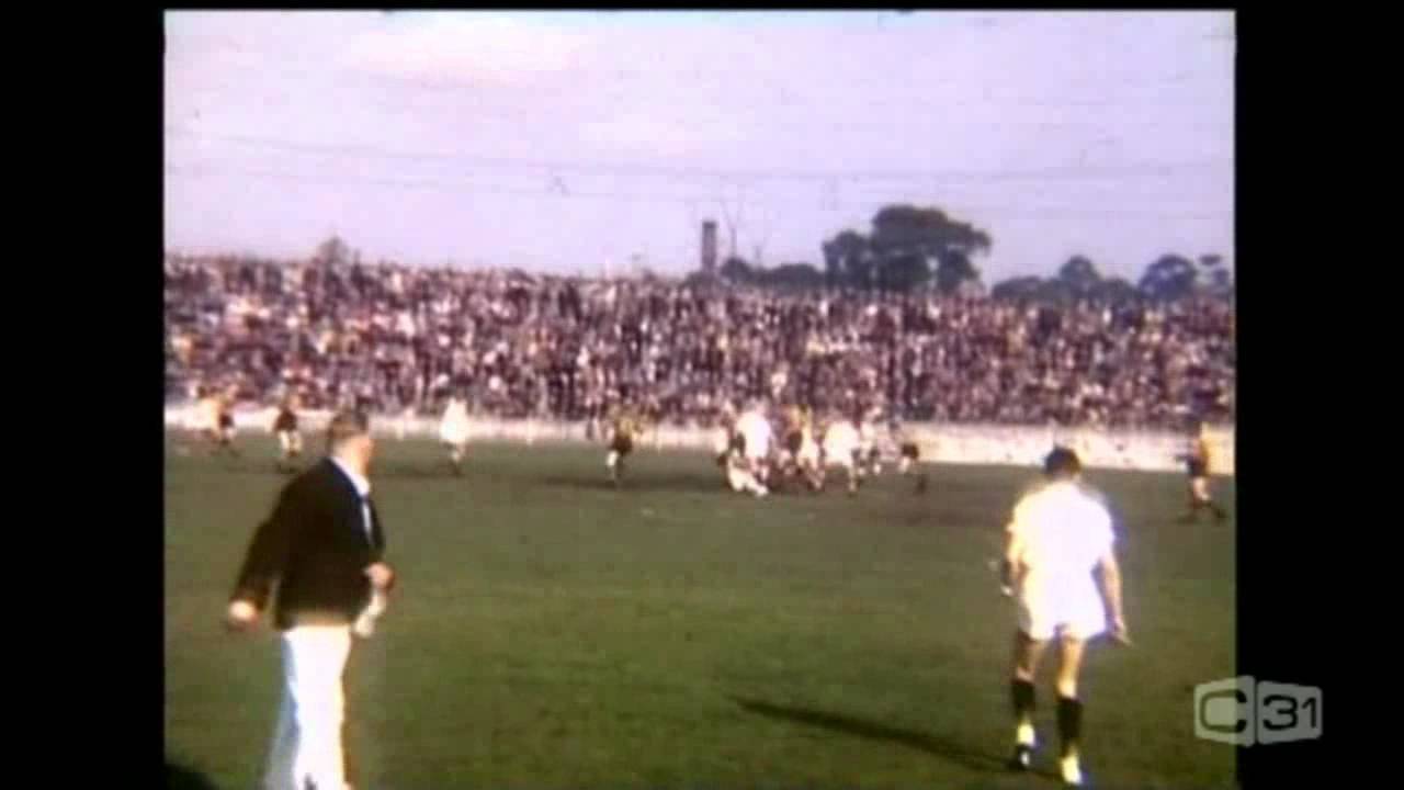 1952 Hawthorn vs Sth Melbourne (Glenferrie Oval) & Carlton (at Euroa)