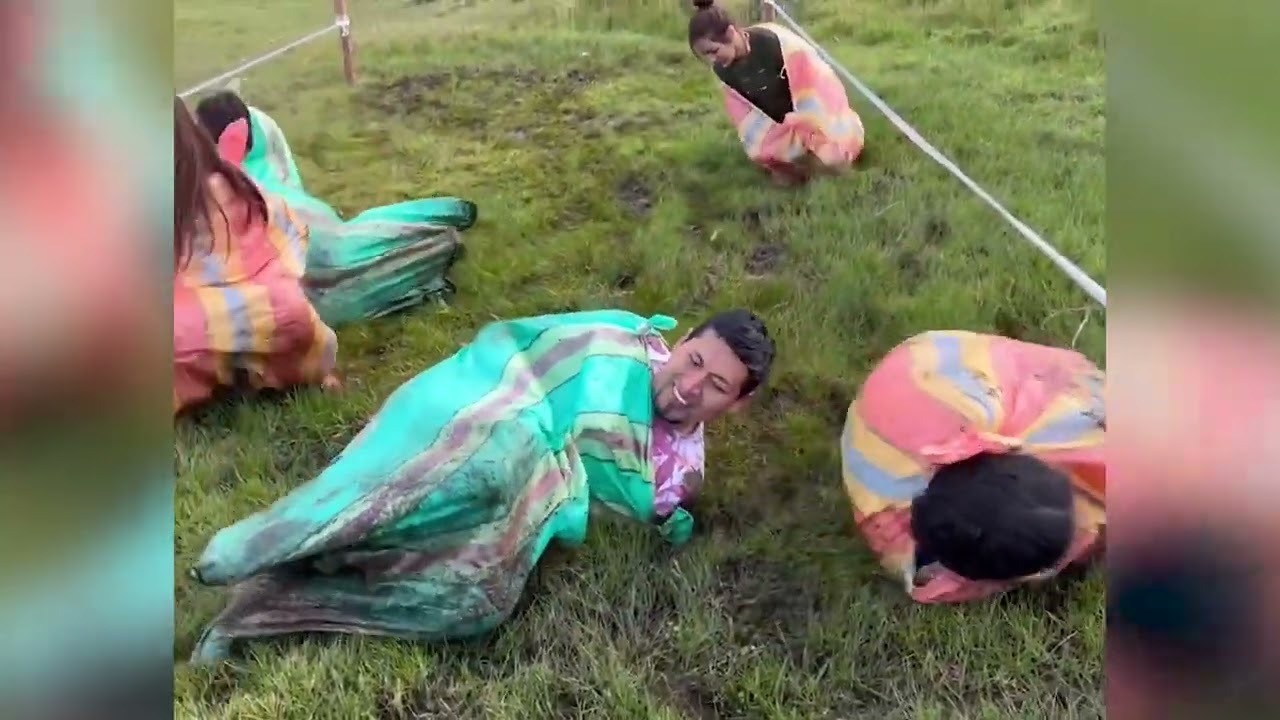 Carrera de ensaquillados en el barro, te divertiras.