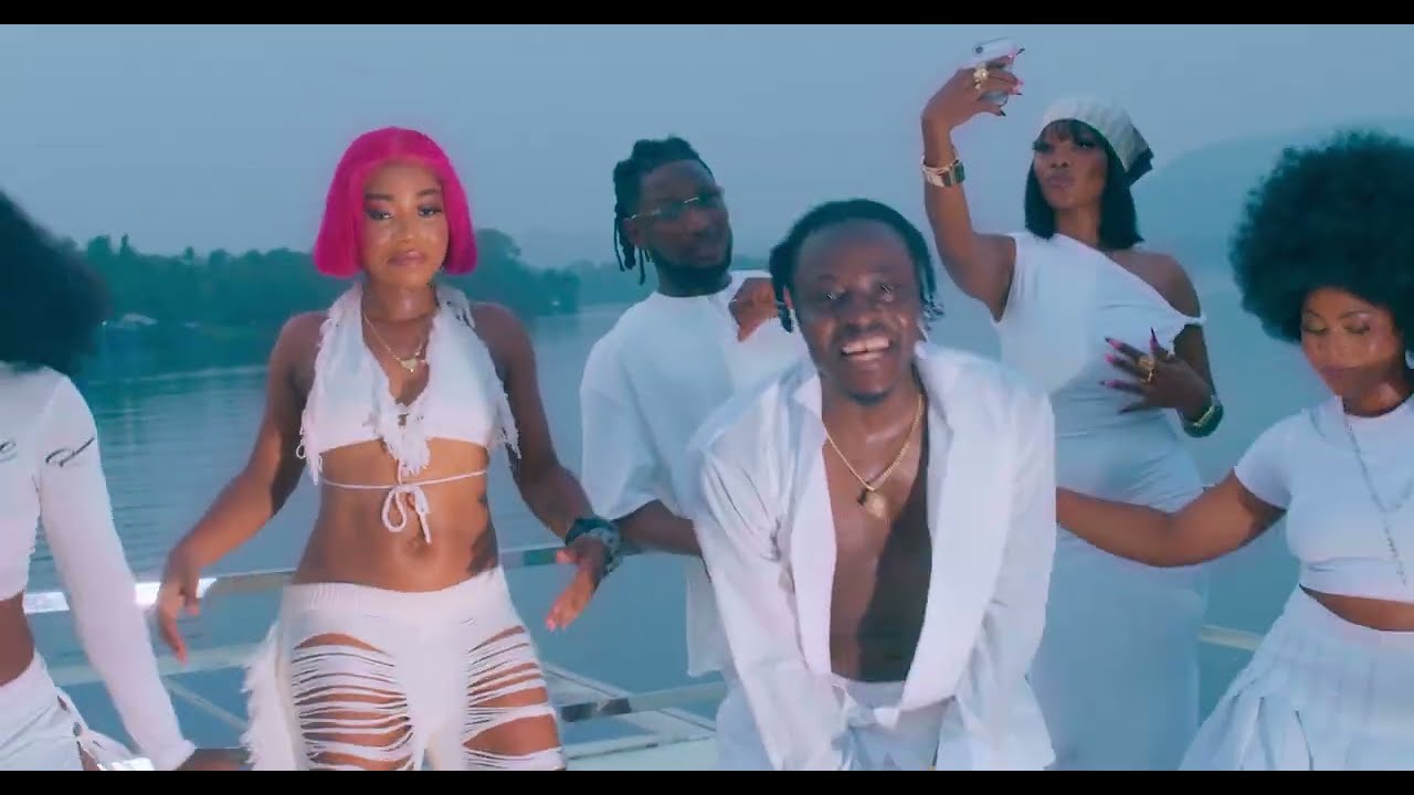 TopDon Ft. Fancy Gadam - Huuwah (Official Music Video)