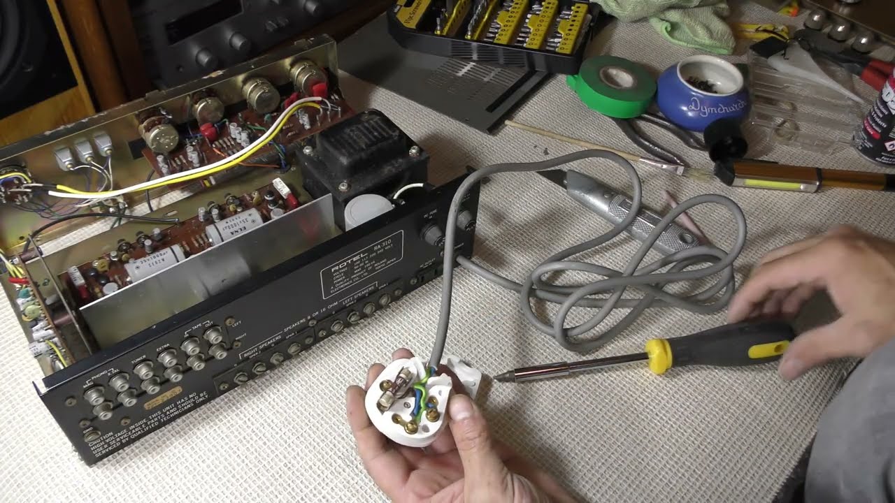 VINTAGE ROTEL RA310 1970s AMPLIFIER SERVICE REPAIR DEOXIT CLEANING HIFI AUDIO SOUND REPAIR SHOP UK