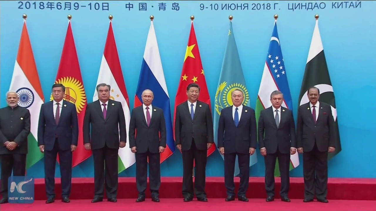 Leaders of SCO member states take group photo