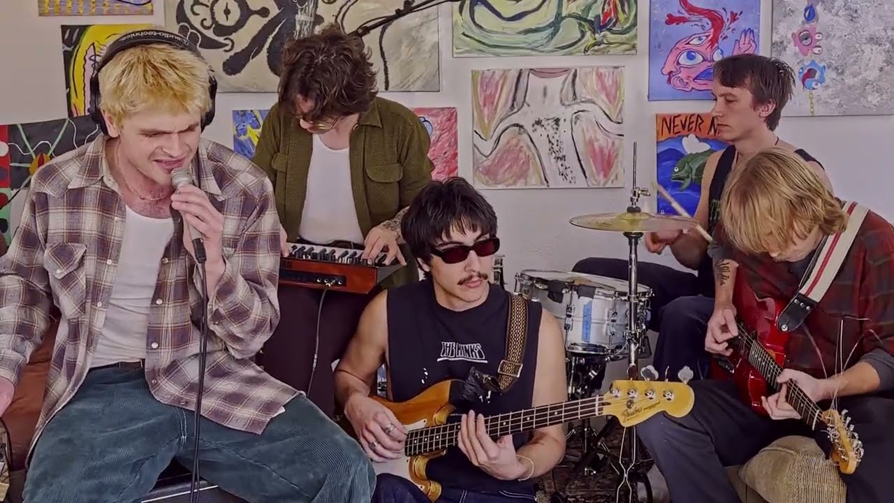 BLUTO - Live and stripped back