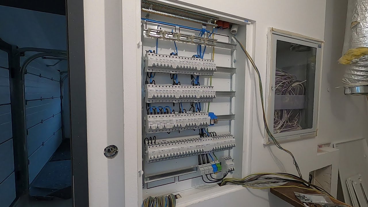 Elektrická instalace - Zapojení rozvaděče 6. (větší rodinný dům)