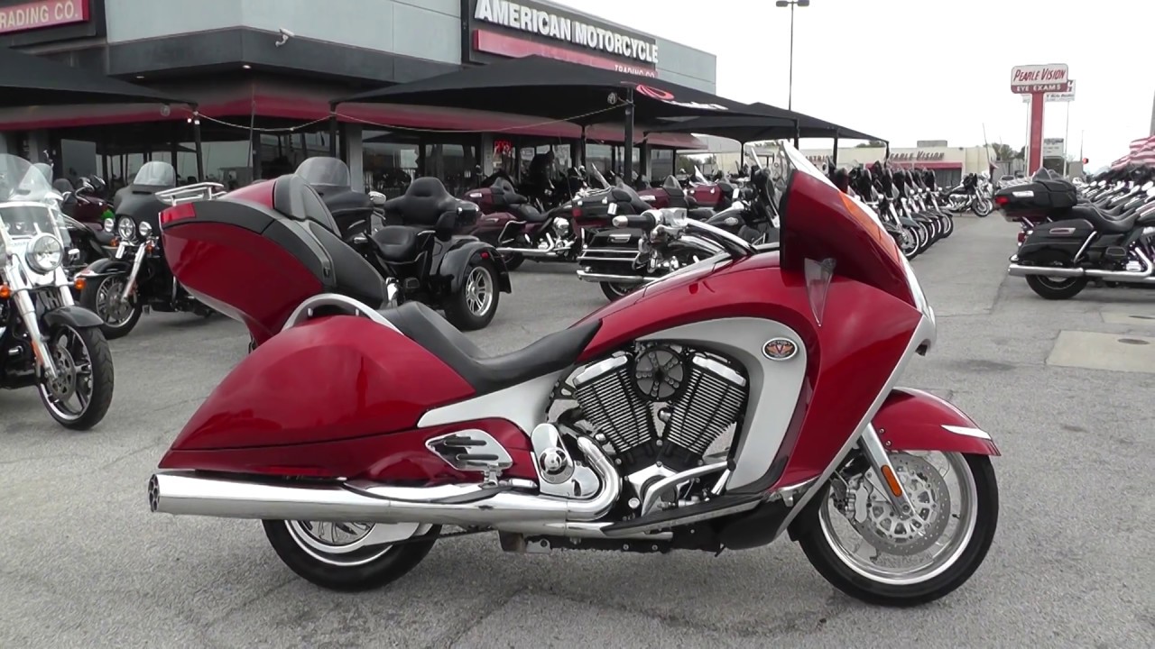 000267 - 2010 Victory Vision TOUR - Used motorcycles for sale