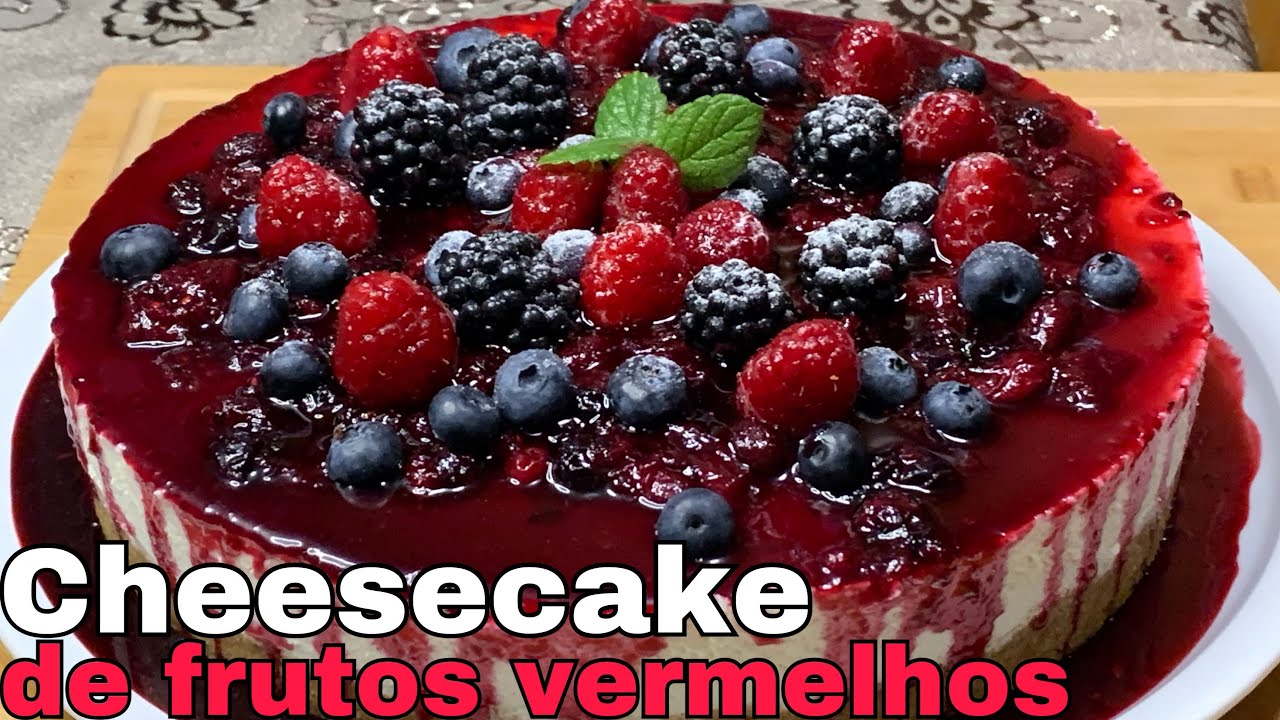 Cheesecake de frutos vermelhos / silvestres - com mirtilos, framboesas, amoras e morangos