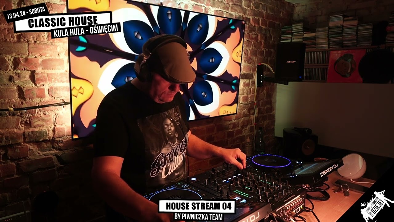 Deeny plays House Set