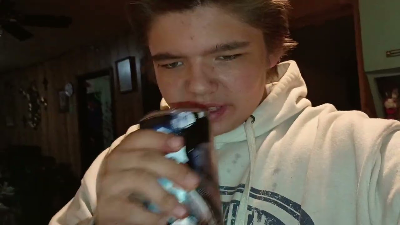 Talking to you guys what I did at school yesterday like and subscribe everybody to this channel 