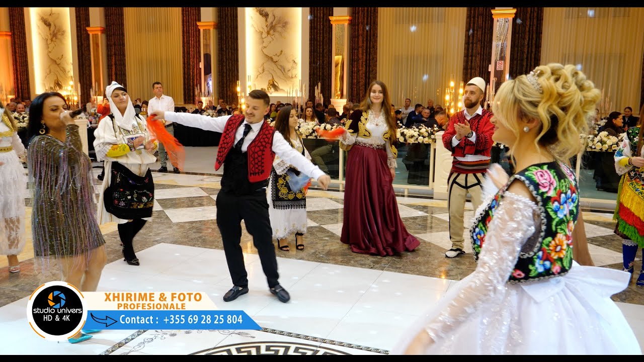Dhurata Aliaj ne Dasmen Laurisit & Aniles