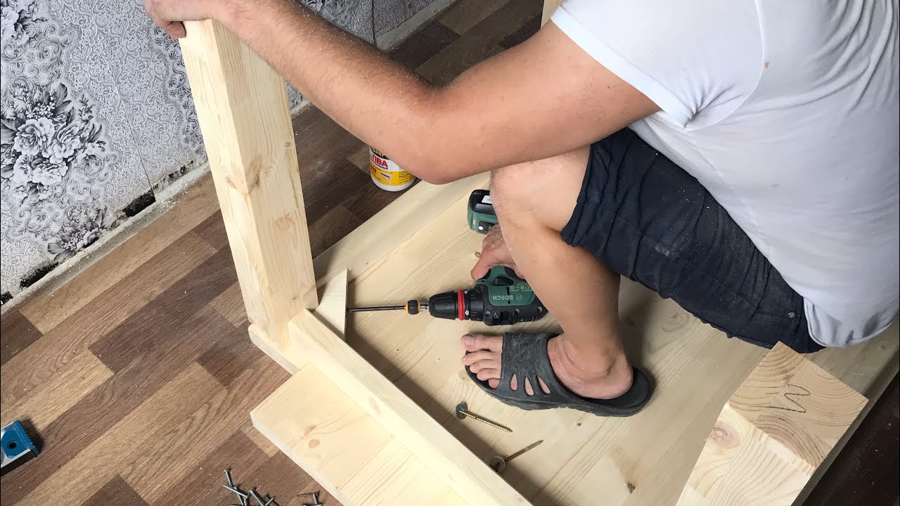 ПРИКРУТИТЬ НОГИ)))) Хоть к площадке , хоть к столу !