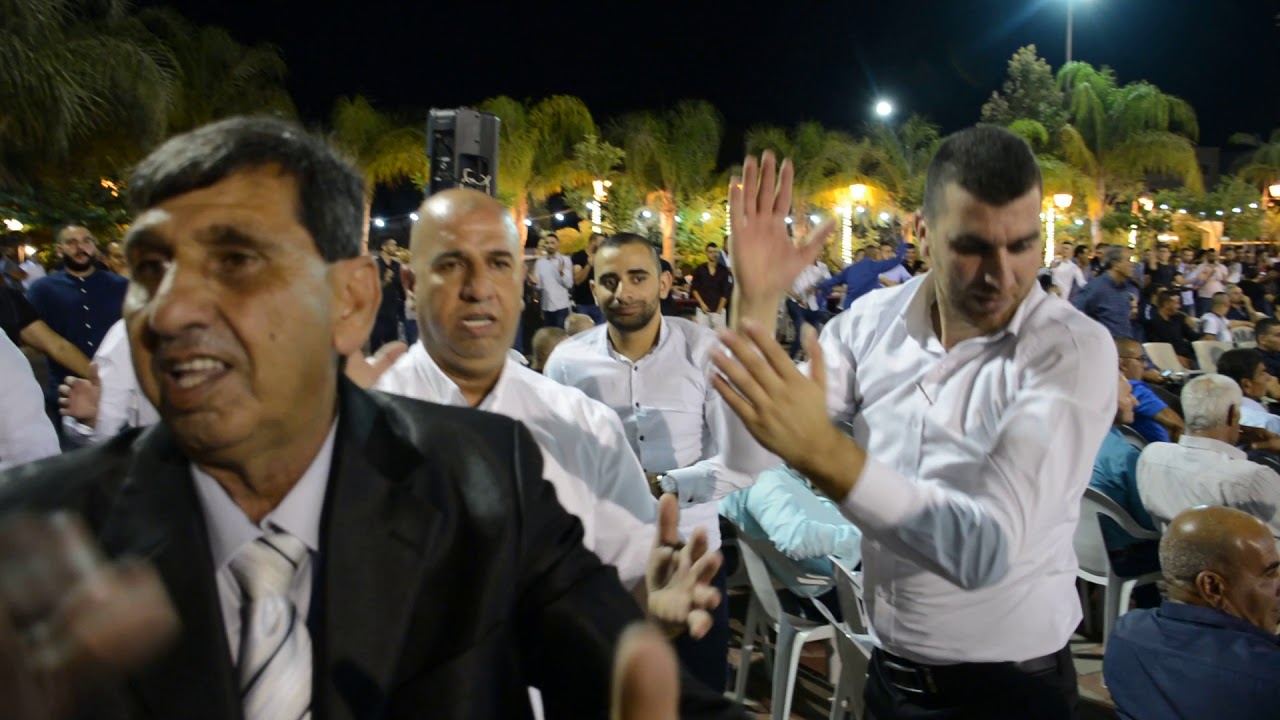 صلو عل نبي صلو افراح ابو جمال المشهد عريسنا احمد مع الفنان المحبوب فواز محاجنه رقم 4