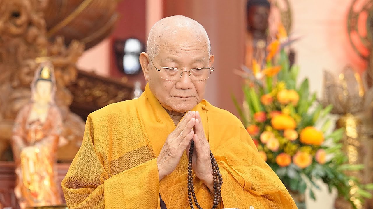 Hoà Thượng Tuyên Luật Sư Khai Đạo Giới Tử.