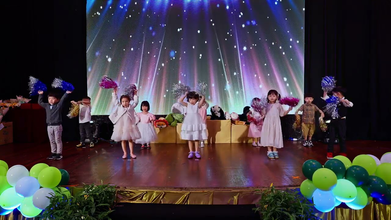 Don't Worry Be Happy Pom Pom Dance