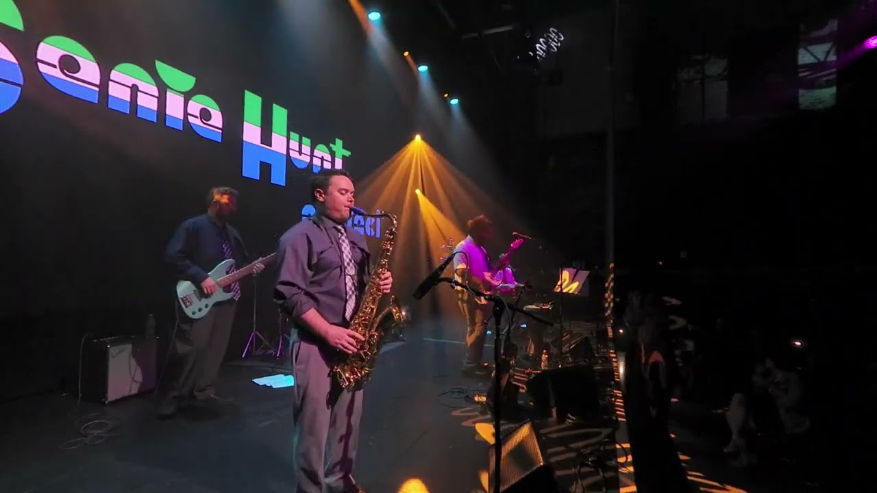 The Senie Hunt Project - She's Got Me Down (Live)