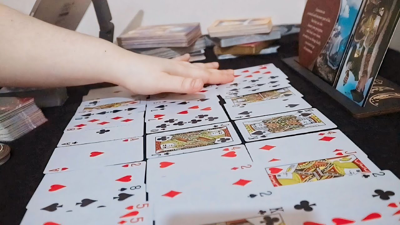 Binibisita Niya pa rin ang Social Media account Mo 💔 Breakup Story Tagalog Tarot Collective Reading