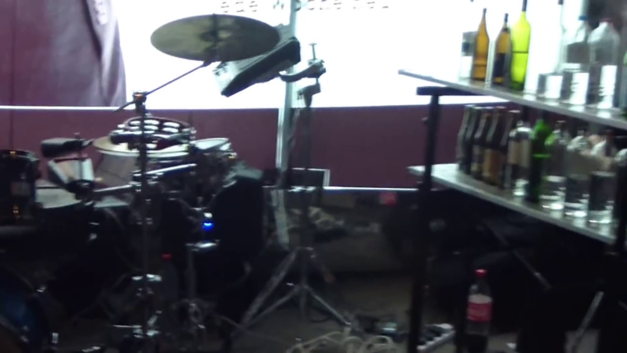 Zoran Madzirov (The Bottleman) & Oded Kafri - Street jam in Vienna (Oct 2012)