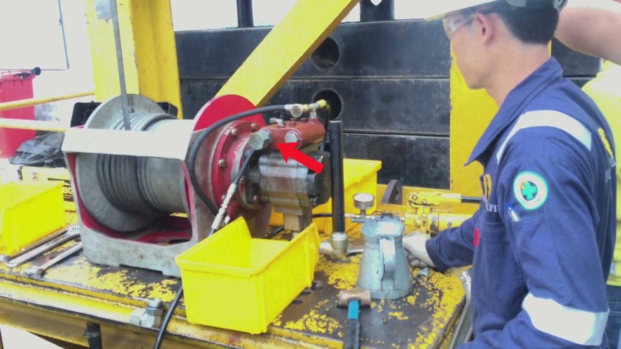 Emergency Load Lowering Procedure | Arrowhead (PACCAR) Winch Hoist Safety Tech Tip