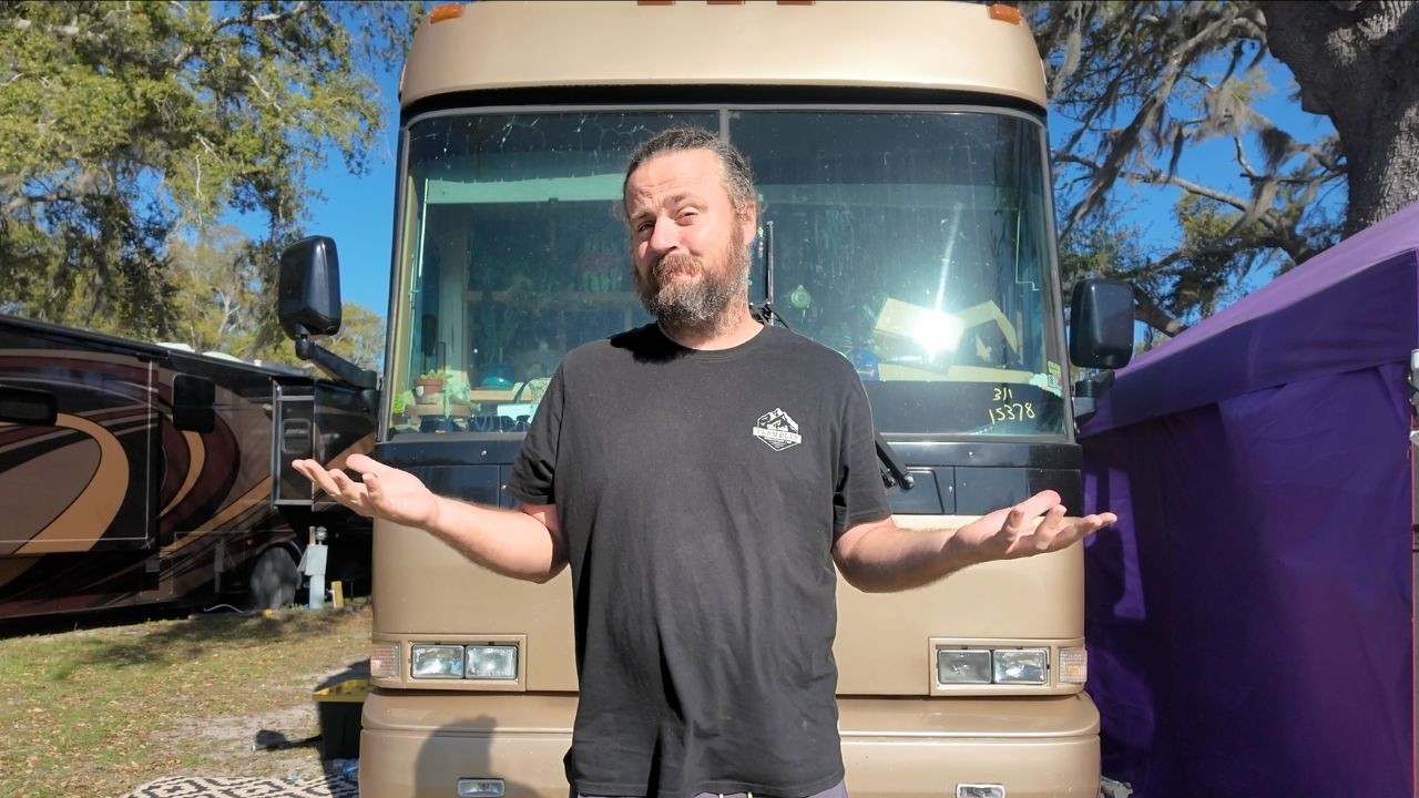 10 things i HATE about living in a Bus