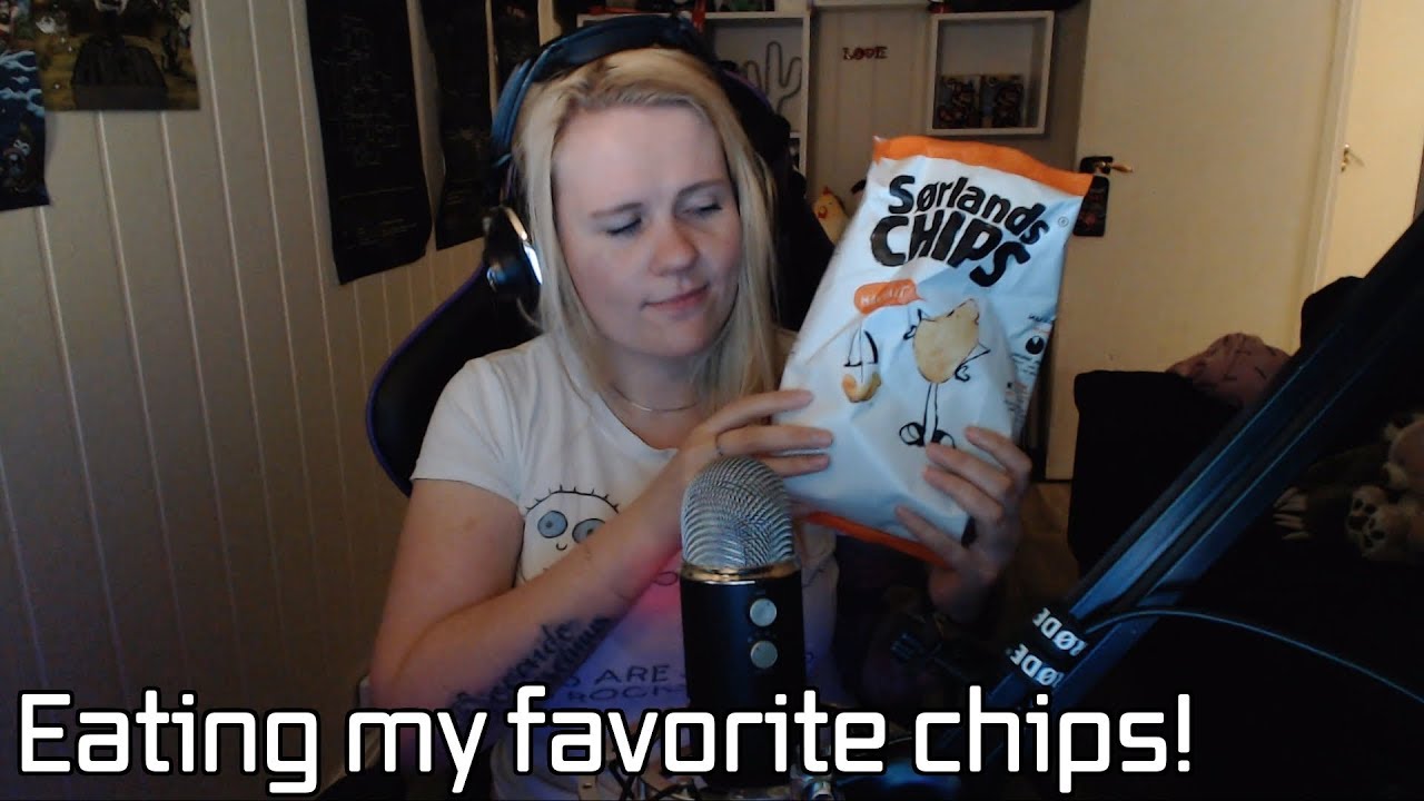 ASMR - Eating my favorite chips! *NO TALKING*