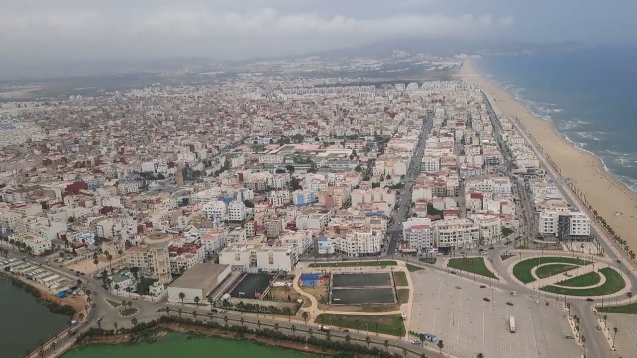 Atterrissage à l’aéroport  de Saniat Rmel à Tetouan le 29/05/2024 .(vue générale sur MARTIL .)