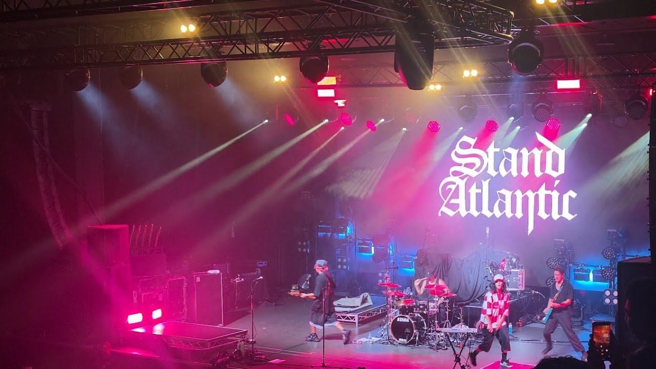 STAND ATLANTIC - Jurassic Park (LIVE)