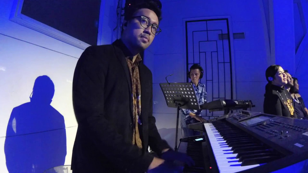 Candra Darusman - Dunia Di Batas Senja (Haris Pranowo Keys Cam)