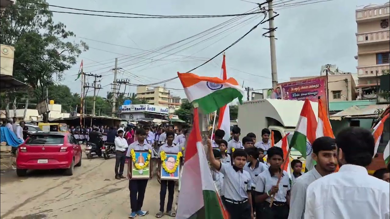 SRI SARASWATI VIDYANIKETANA SCHOOL ANDCOLLEGE INDEPENDENCE DAY.🇮🇳✨      SSVN INSTITUTIONS..