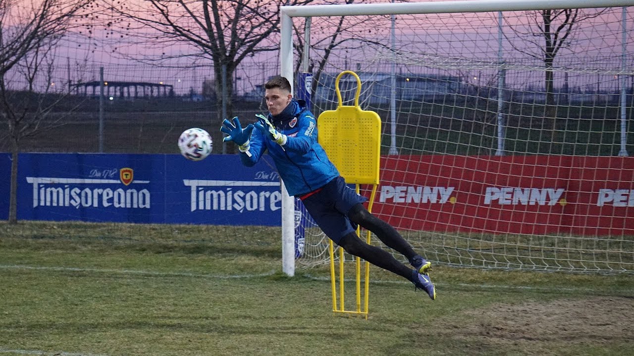 𝐔𝟐𝟏 | Portarii trag tare la antrenamentele de la Buftea! Plonjon după plonjon sub ochii lui Stanca!