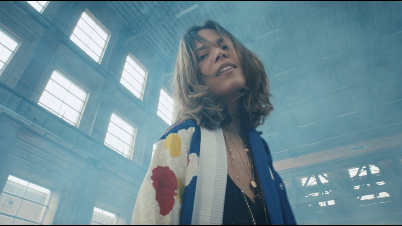Vanille - &Agrave; part enti&egrave;re (clip officiel)