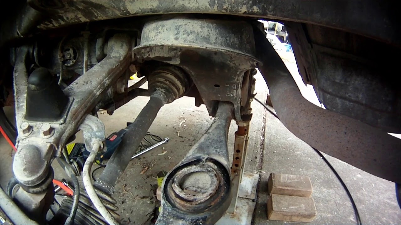 NT Pajero Trailing Arms bushes and Suspension Lift Video 2